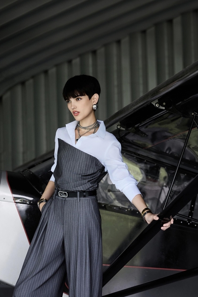 靜謐灰馬甲襯衫上衣